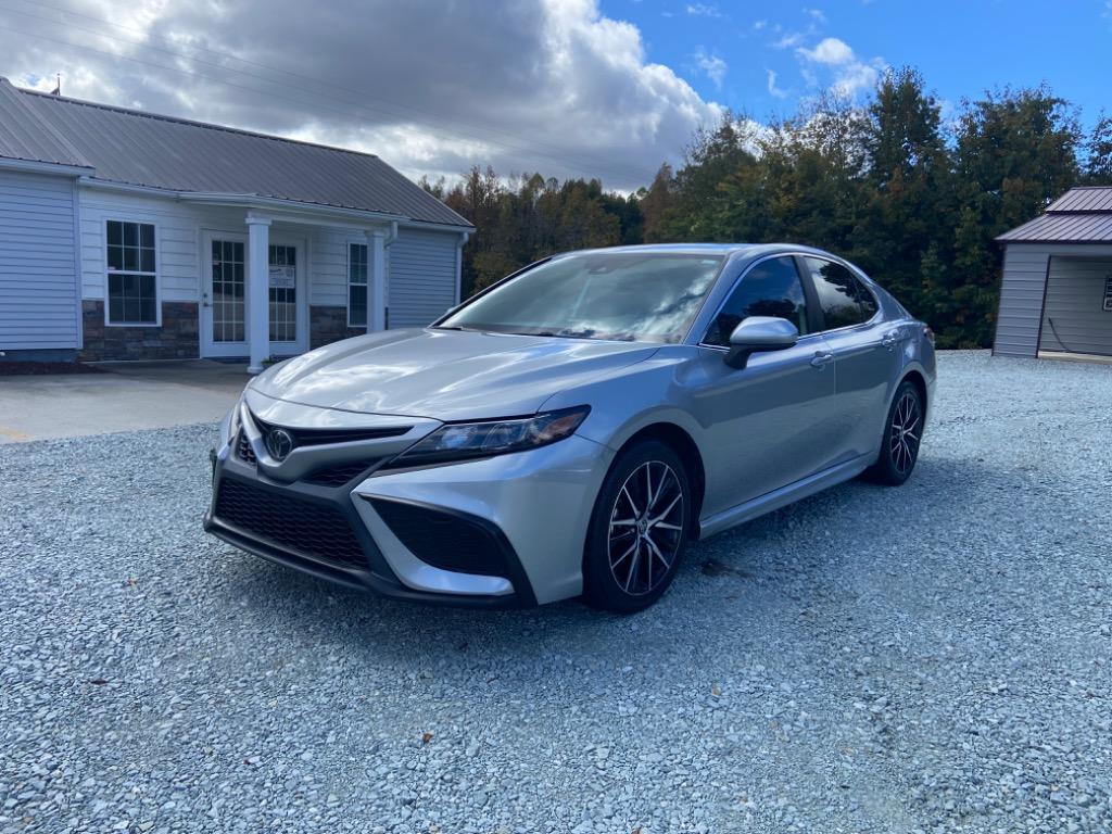 2021 Toyota Camry SE
