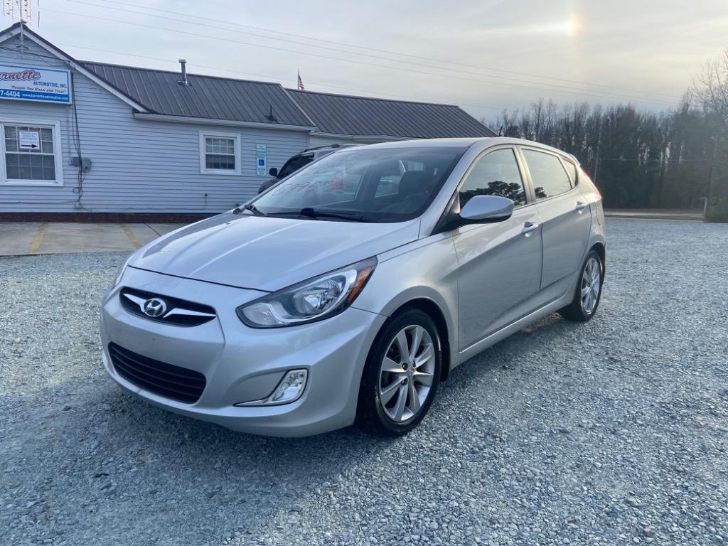2013 Hyundai Accent SE