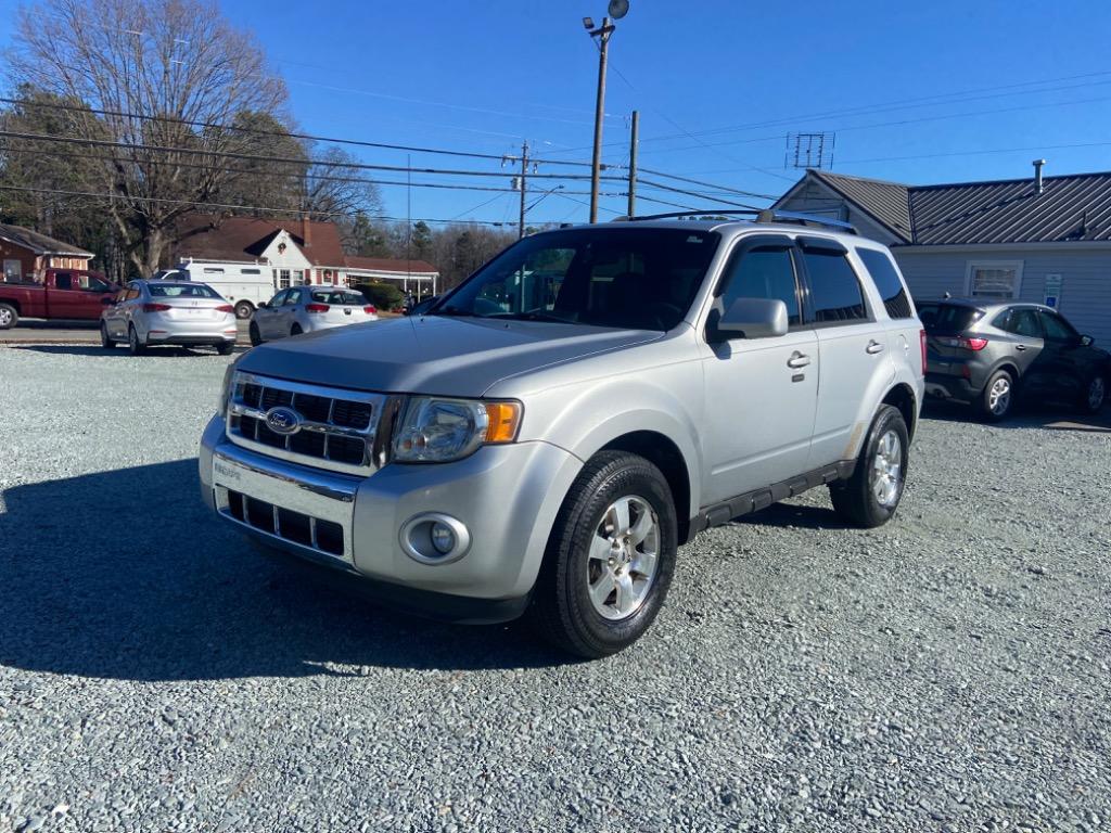 2011 Ford Escape Limited's photo