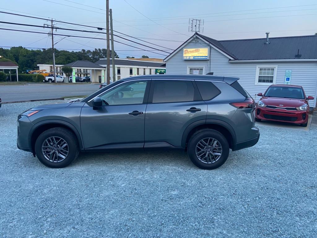 2024 Nissan Rogue S - Photo 8