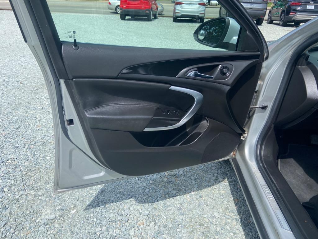 2011 Buick Regal CXL - Photo 11