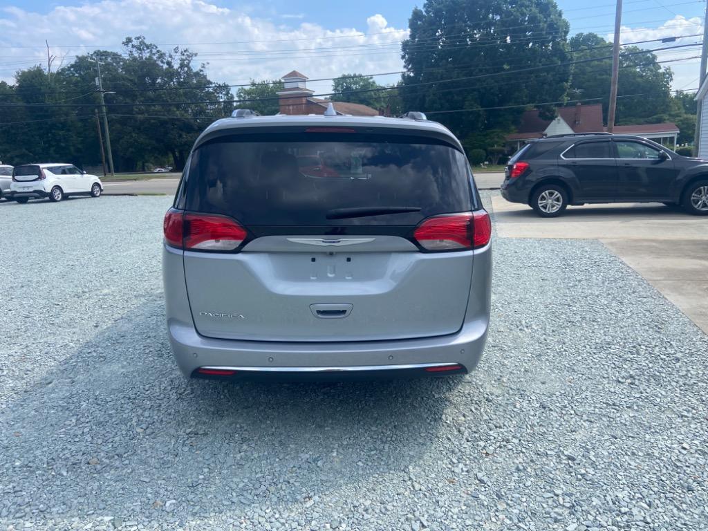 2019 Chrysler Pacifica Touring L - Photo 6