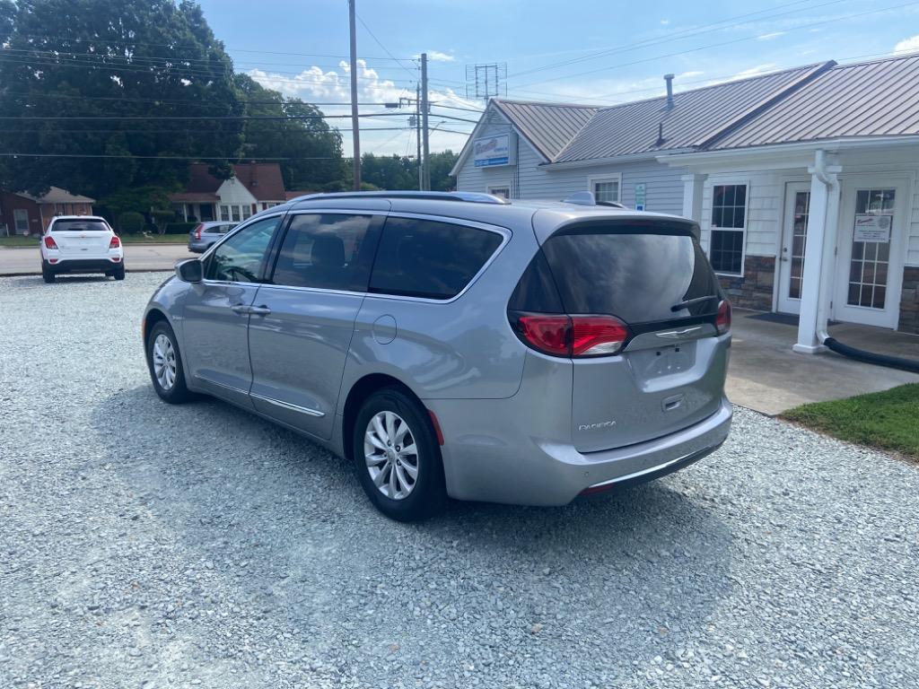 2019 Chrysler Pacifica Touring L - Photo 7