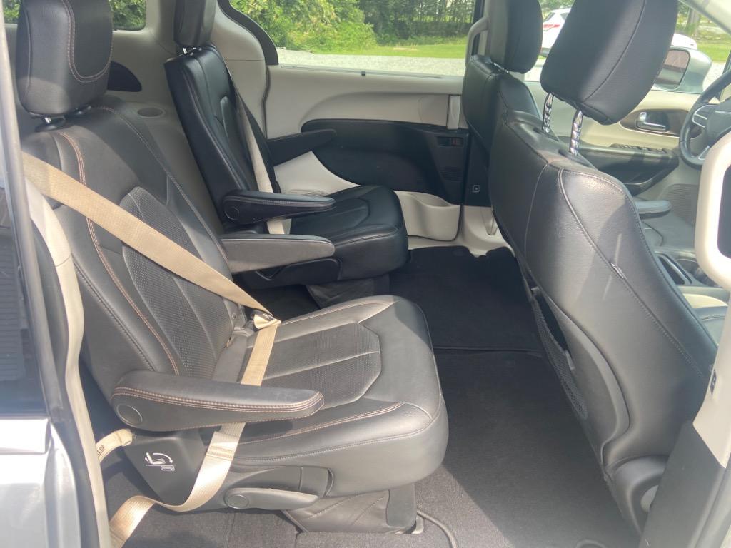 2019 Chrysler Pacifica Touring L - Photo 16