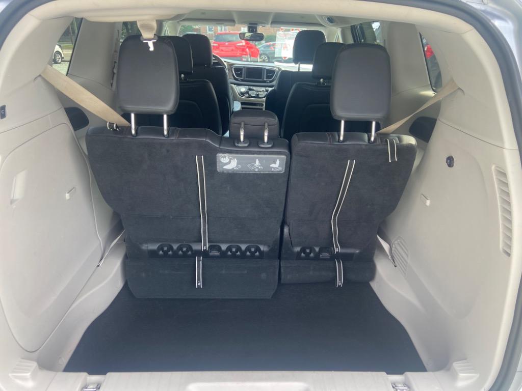 2019 Chrysler Pacifica Touring L - Photo 15